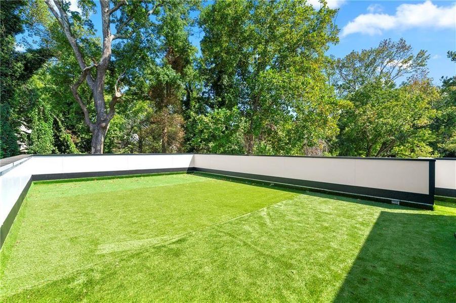 Image 47 of a home in .