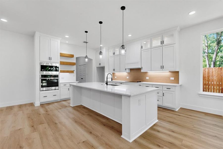 Furnished interior view inside a new home in , Gun Barrel City (Image 11).