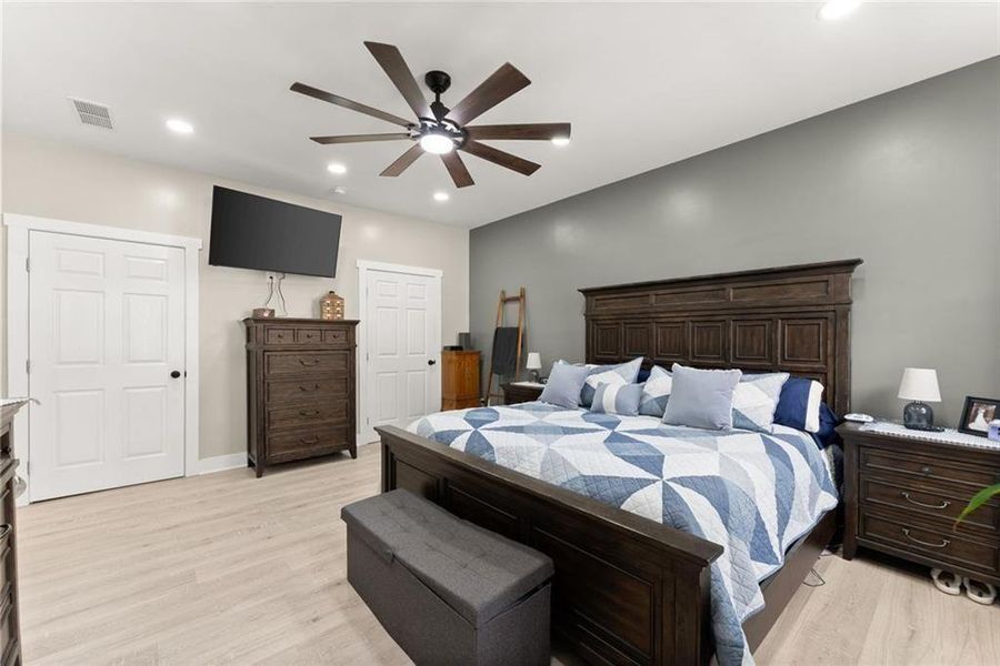 Furnished interior view inside a new home in , Demorest (Image 27).