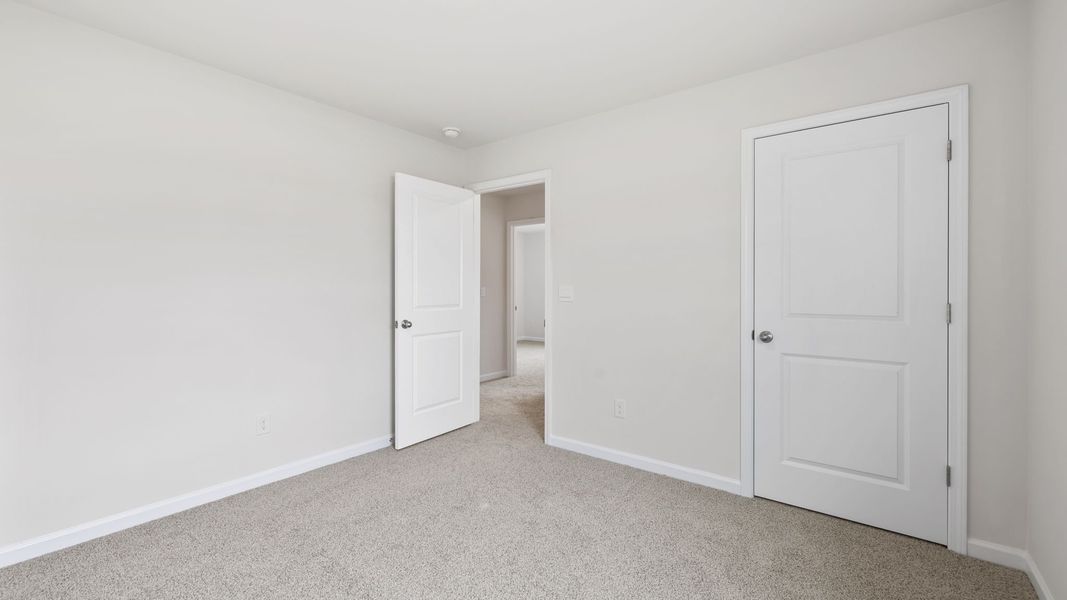 Spacious, unfurnished interior of a new home in Cedar Gap, Fountain Inn (Image 25).