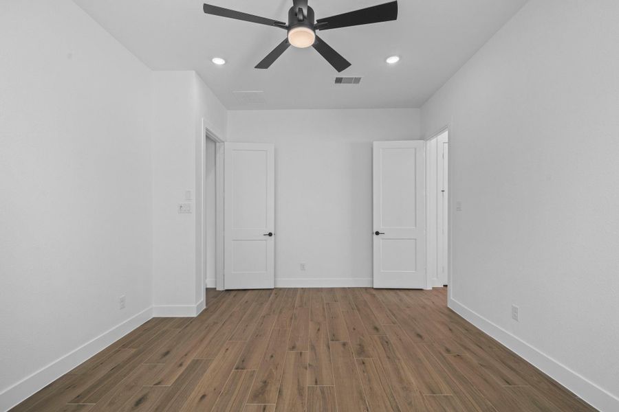 Spacious, unfurnished interior of a new home in Evergreen, Conroe (Image 12). Spacious, unfurnished interior of a new home in Evergreen, Conroe (Image 12).