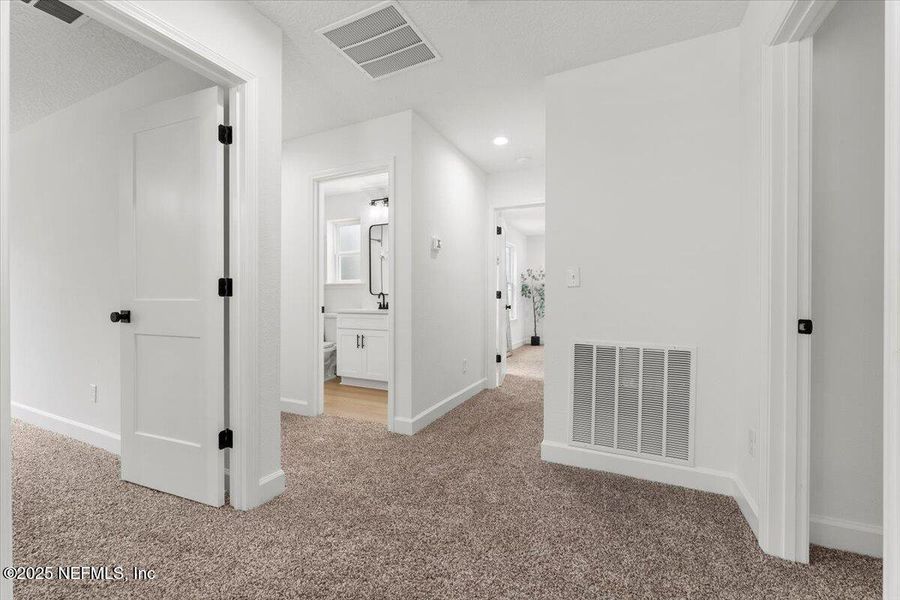 Spacious, unfurnished interior of a new home in , Fleming Island (Image 19).