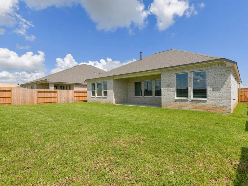 Exterior details and patio area of a home in Lago Mar, Texas City (Image 19). Exterior details and patio area of a home in Lago Mar, Texas City (Image 19).
