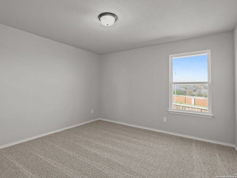 Spacious, unfurnished interior of a new home in Comanche Ridge, San Antonio (Image 32).