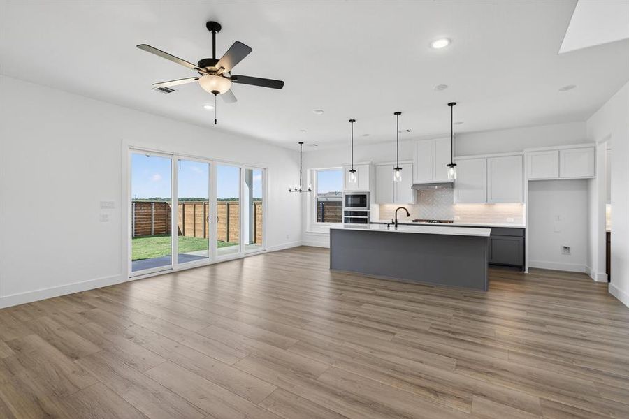 Spacious, unfurnished interior of a new home in Solterra, Mesquite (Image 16). Spacious, unfurnished interior of a new home in Solterra, Mesquite (Image 16).