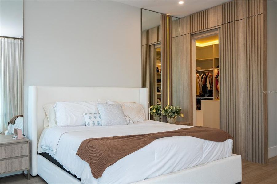 Furnished interior view inside a new home in , Montverde (Image 43).