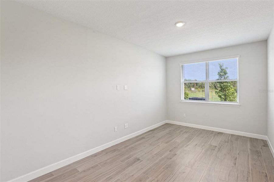 Spacious, unfurnished interior of a new home in , Tampa (Image 11).