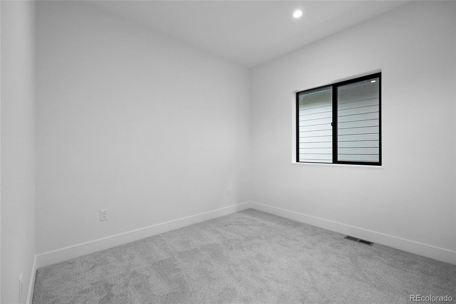 Spacious, unfurnished interior of a new home in , Denver (Image 27).