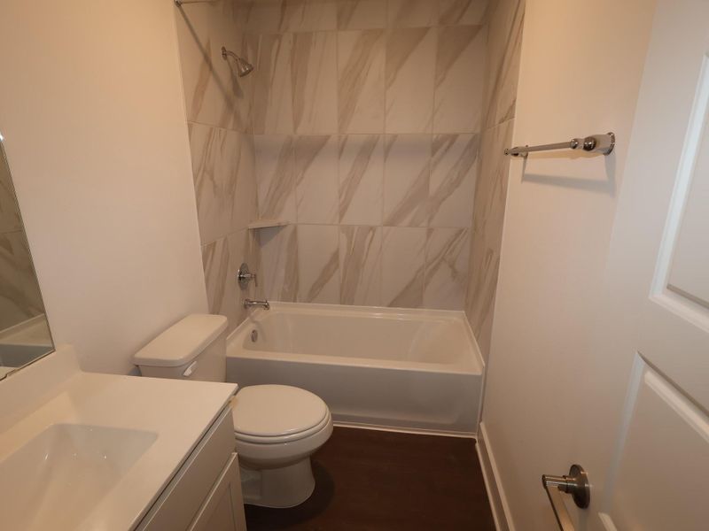 Furnished interior view inside a new home in Lago Mar, Santa Fe (Image 7).