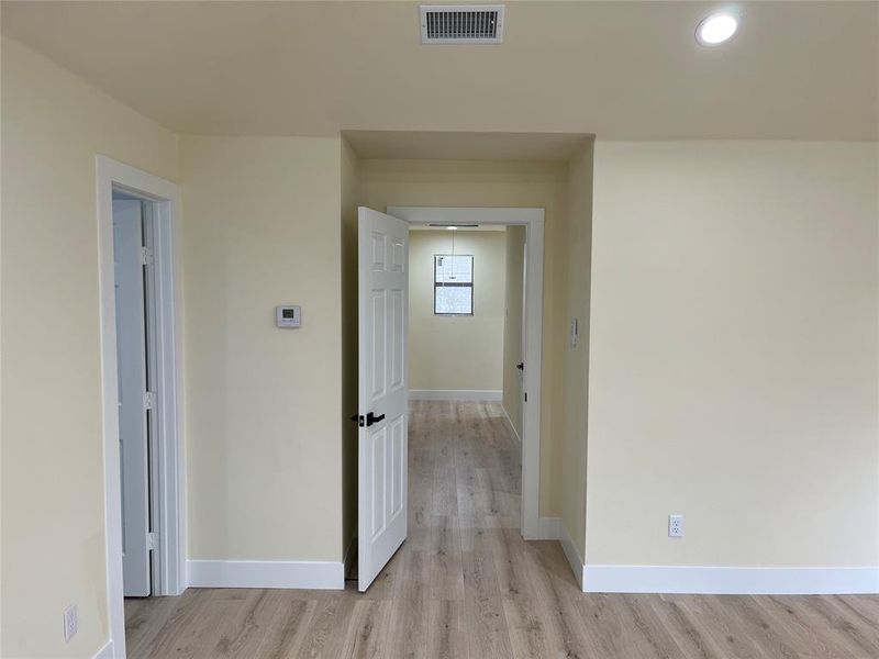 Spacious, unfurnished interior of a new home in , Corsicana (Image 36).