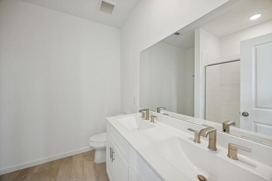 Furnished interior view inside a new home in Stokesbury, Waller (Image 15).