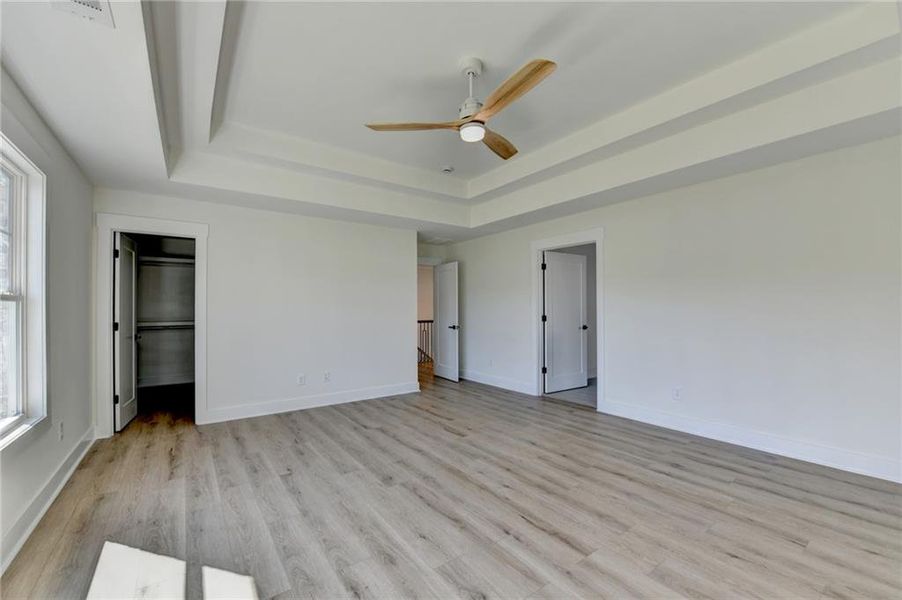 Spacious, unfurnished interior of a new home in , Jefferson (Image 25).