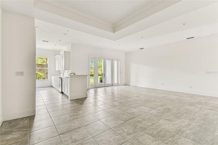 Spacious, unfurnished interior of a new home in , Lakewood Ranch (Image 20).
