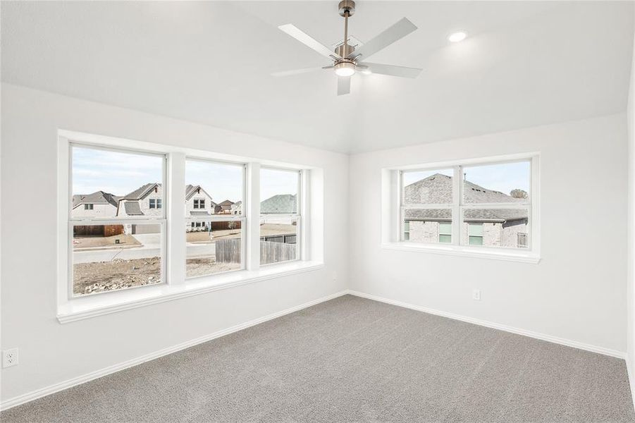 Spacious, unfurnished interior of a new home in Sable Creek, Sanger (Image 28).