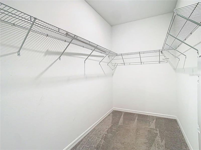 Spacious, unfurnished interior of a new home in , Wesley Chapel (Image 19).