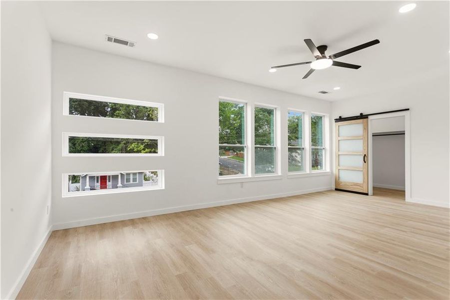Spacious, unfurnished interior of a new home in , Atlanta (Image 20). Spacious, unfurnished interior of a new home in , Atlanta (Image 20).