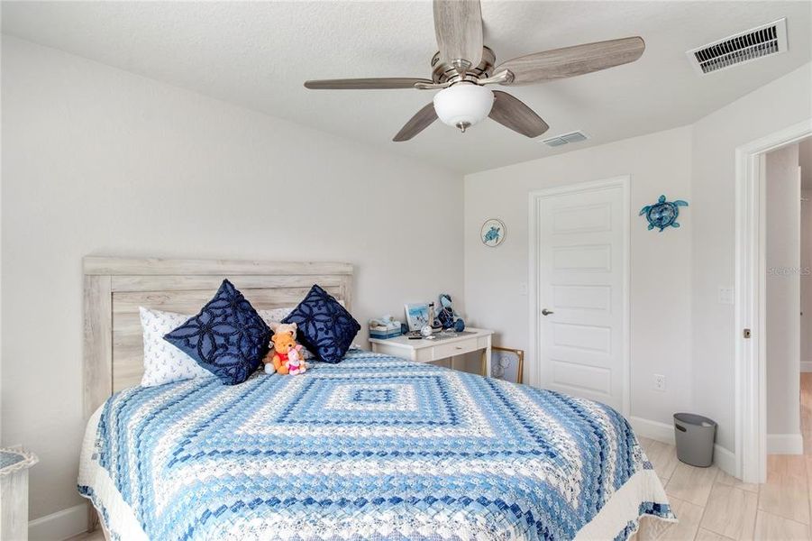 Furnished interior view inside a new home in , Dunnellon (Image 49).