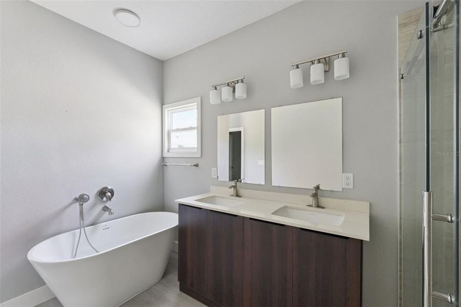 Furnished interior view inside a new home in , Davenport (Image 6).