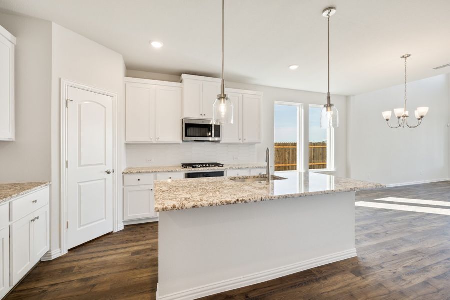 Furnished interior view inside a new home in Elevon, Lavon (Image 9).