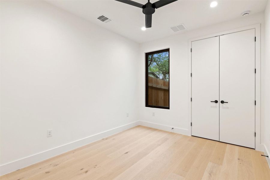 Spacious, unfurnished interior of a new home in , Austin (Image 22).