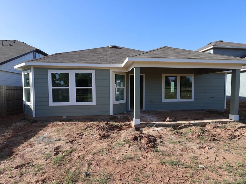 Exterior details and patio area of a home in Summerview, Fulshear (Image 4).
