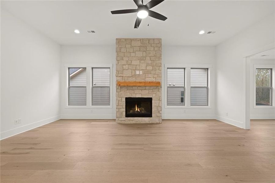 Spacious, unfurnished interior of a new home in Soleil Belmont Park, Canton (Image 37).