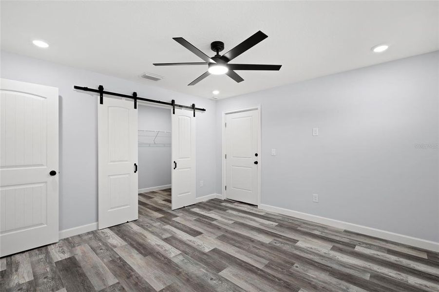 Spacious, unfurnished interior of a new home in , Okeechobee (Image 39).