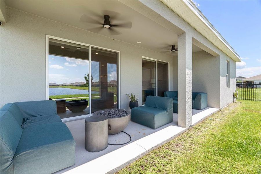 Exterior details and patio area of a home in , St. Cloud (Image 3).