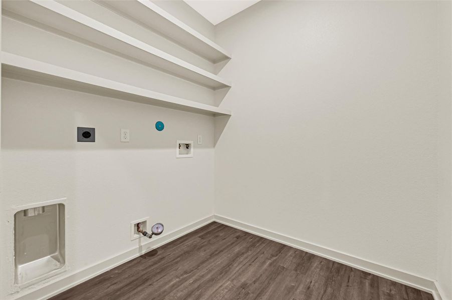 Spacious, unfurnished interior of a new home in , Houston (Image 17).