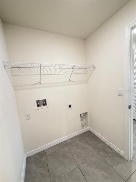 Spacious, unfurnished interior of a new home in Deer Path, Ocala (Image 25).