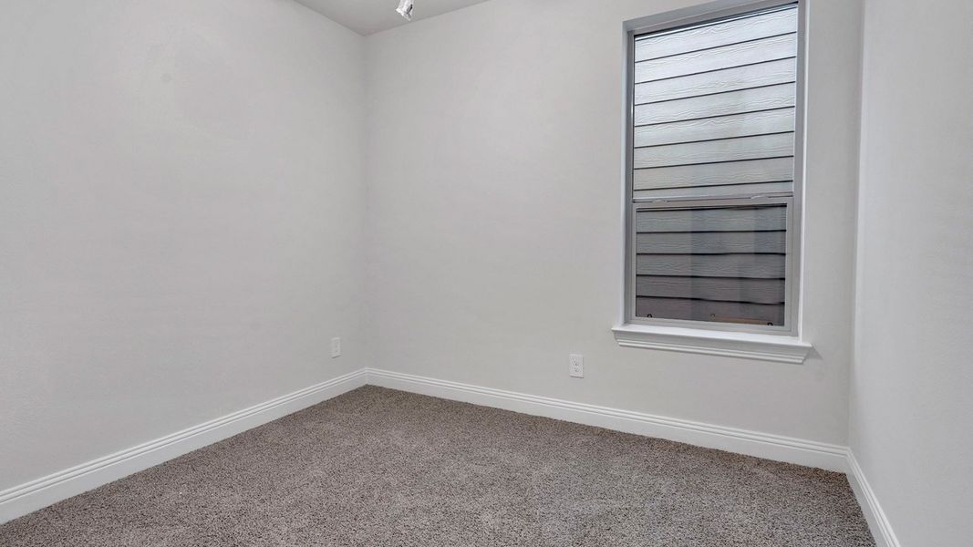 Spacious, unfurnished interior of a new home in Mustang Square, Plano (Image 19).