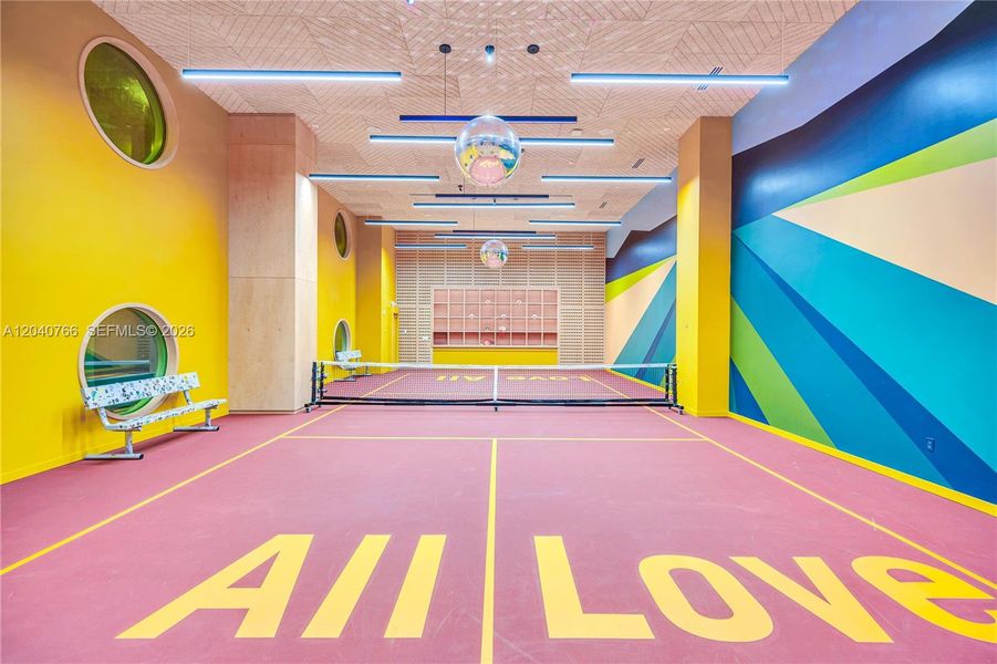 Community amenities in , Miami (Image 25).