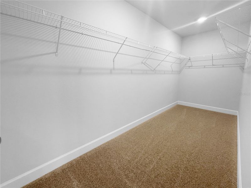 Spacious, unfurnished interior of a new home in Harmony Central, St. Cloud (Image 14).