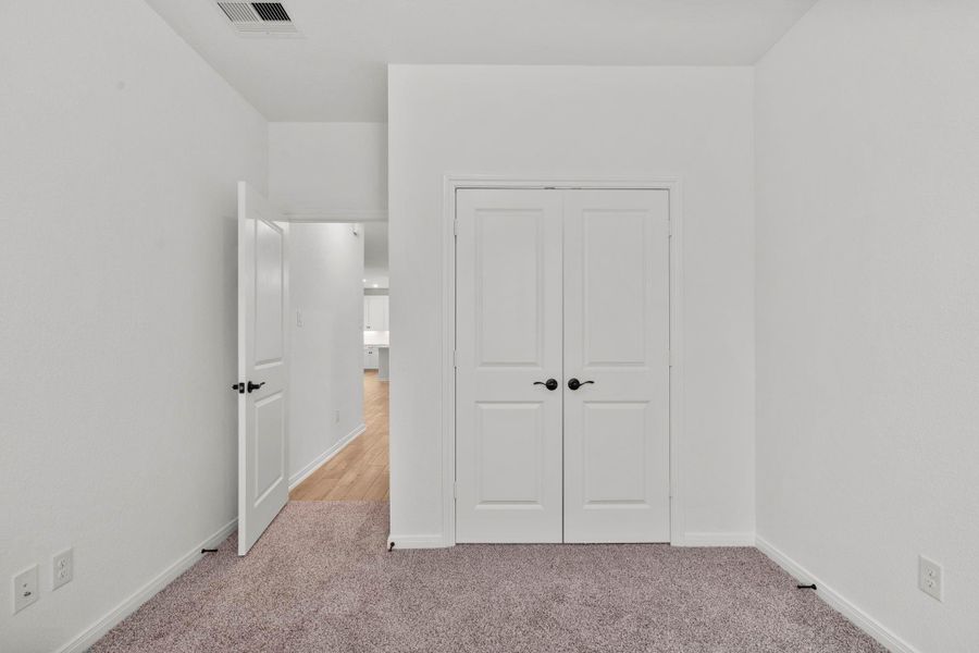 Spacious, unfurnished interior of a new home in Woodforest, Montgomery (Image 24).