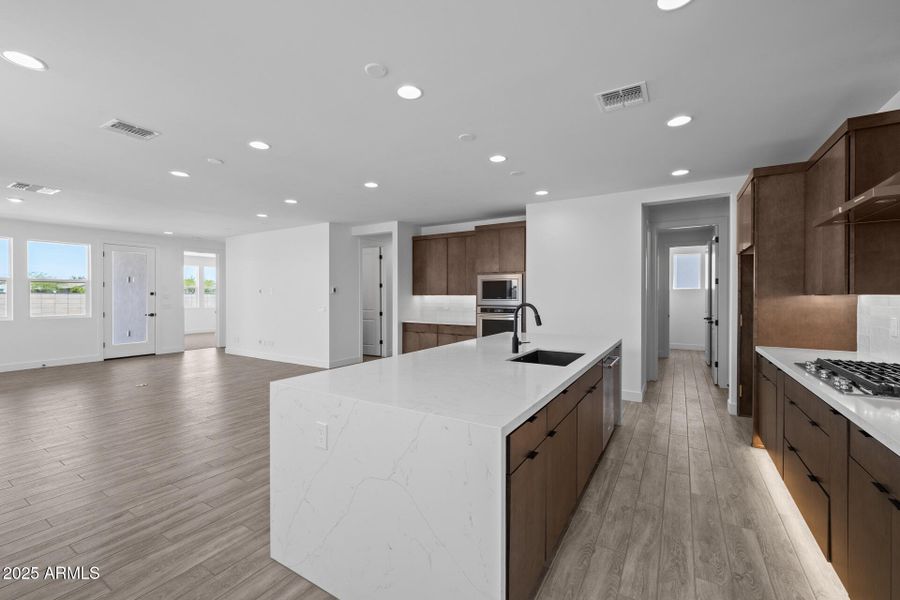 10)KITCHEN 10)KITCHEN