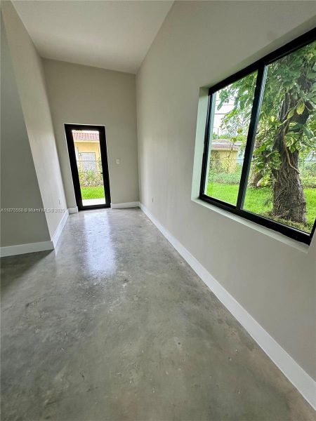 Spacious, unfurnished interior of a new home in , Miami (Image 45).