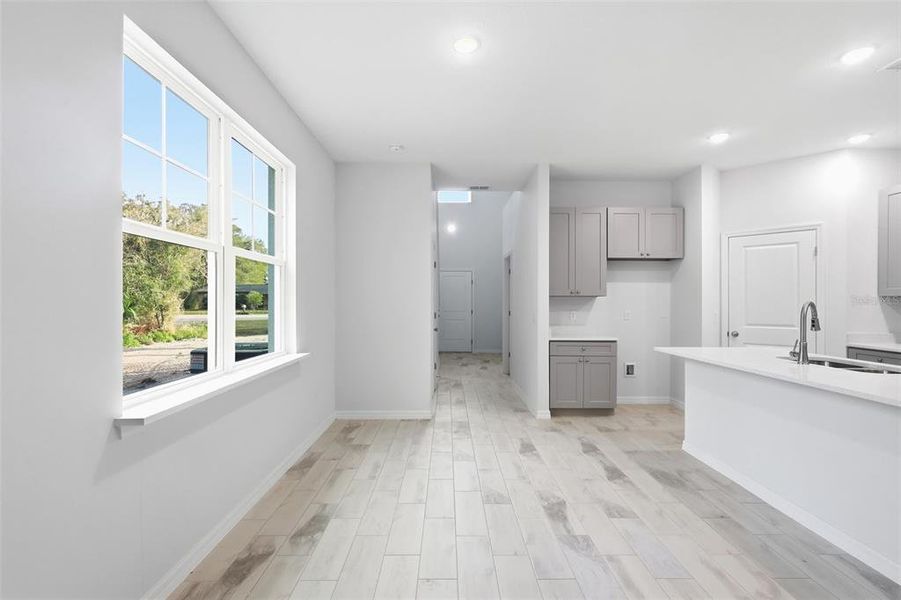 Spacious, unfurnished interior of a new home in , Altamonte Springs (Image 19).