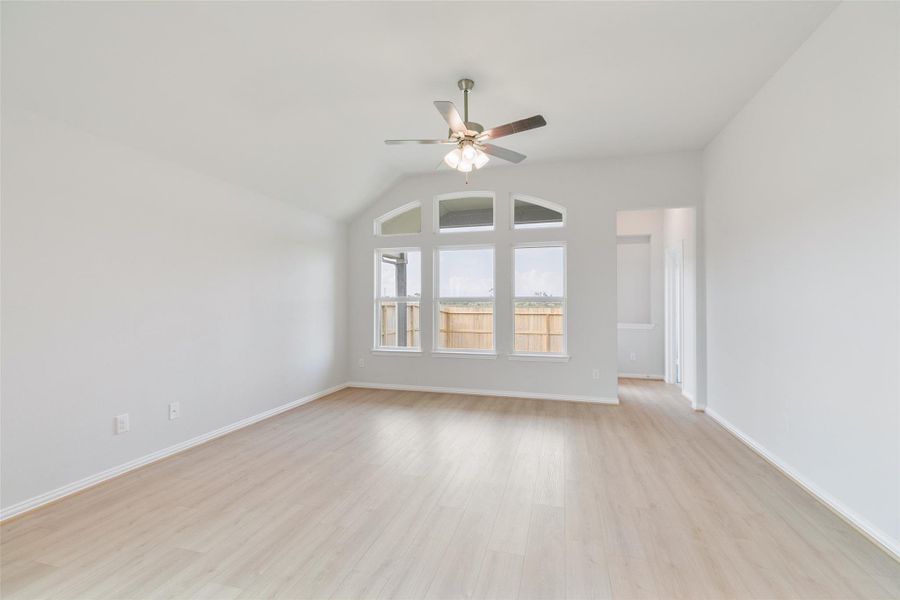 Spacious, unfurnished interior of a new home in Westland Ranch, League City (Image 29). Spacious, unfurnished interior of a new home in Westland Ranch, League City (Image 29).