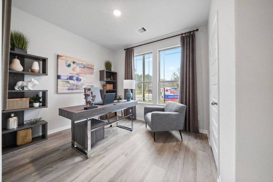 Liberty Estates Model Home - San Jacinto - Study