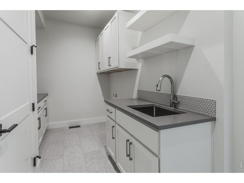 Furnished interior view inside a new home in Harvest Ridge, Berthoud (Image 33).