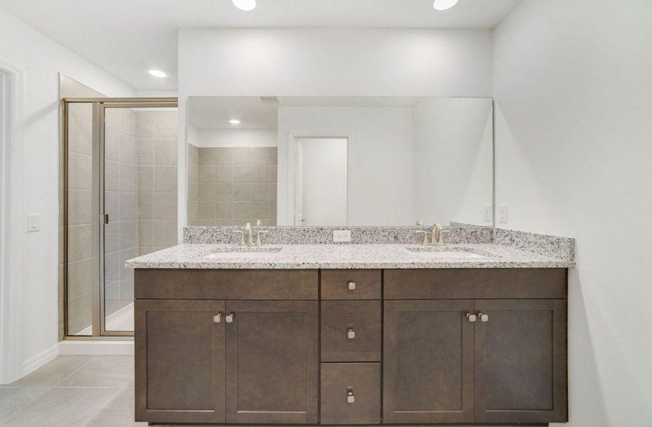 Magnolia Primary Bathroom