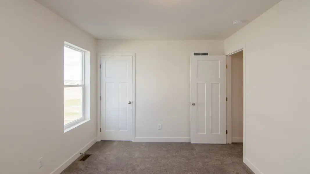 Representative unfurnished interior of a home built from the The Hartland by Norfolk Homes in Offsite Builds Southern Michigan, Ann Arbor (Image 72).