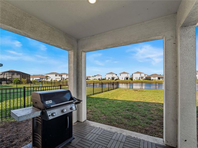 Exterior details and patio area of a home in Star Farms at Lakewood Ranch, Bradenton (Image 28).