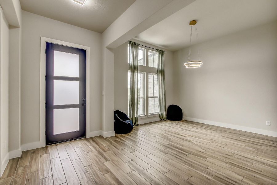 Spacious, unfurnished interior of a new home in , San Marcos (Image 22).