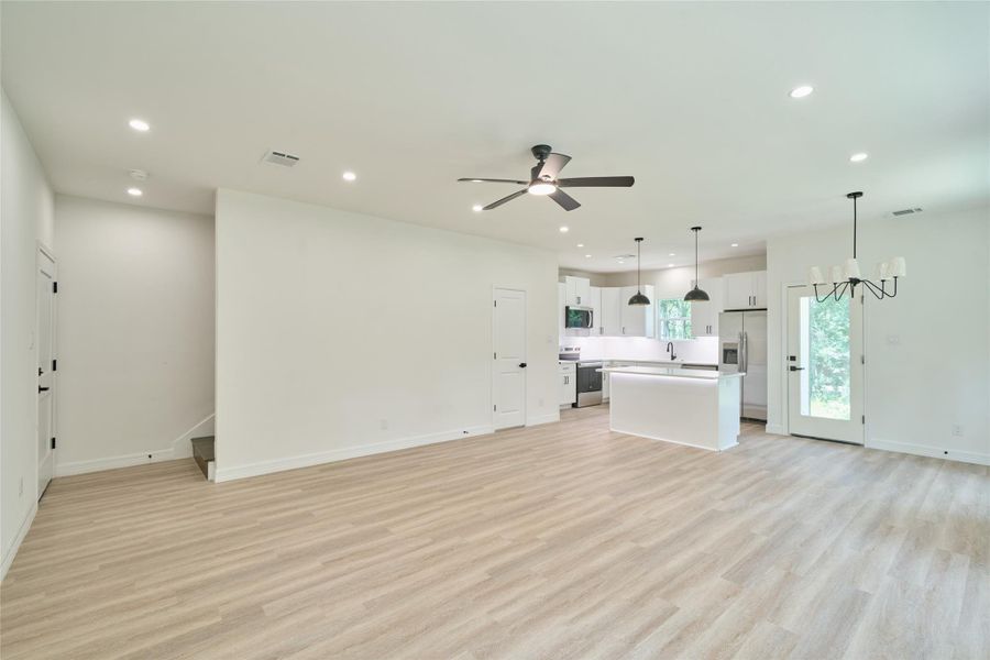 Living/Kitchen combo