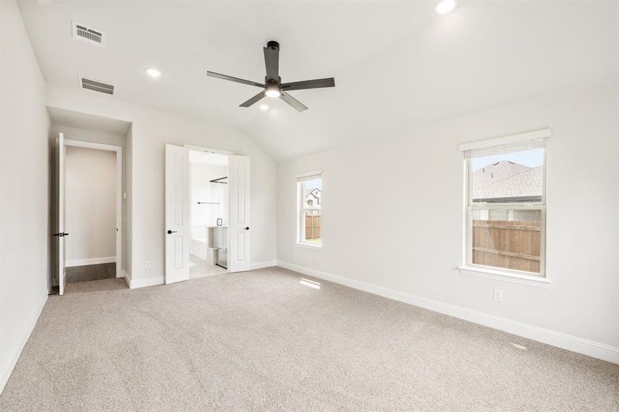 Spacious, unfurnished interior of a new home in Willow Wood, McKinney (Image 25). Spacious, unfurnished interior of a new home in Willow Wood, McKinney (Image 25).