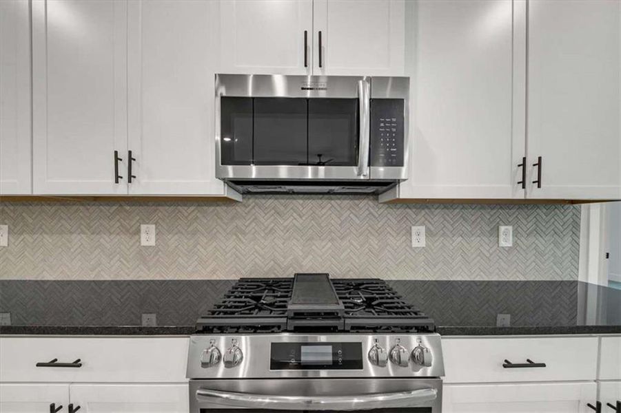 Close-up of interior finishes inside a home in Tuscany Hills, Douglasville (Image 16).