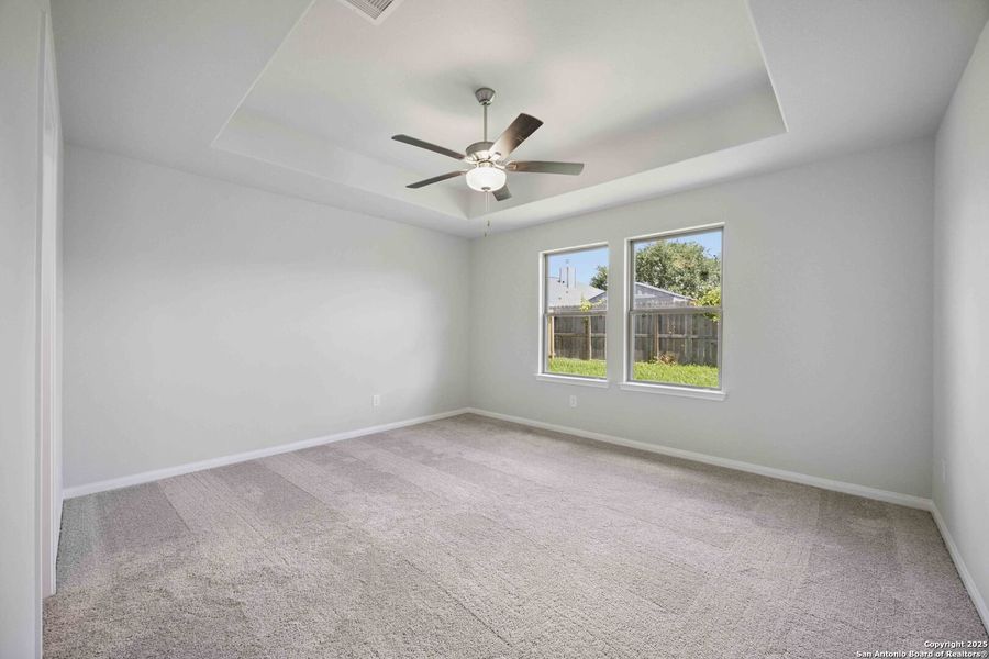 Spacious, unfurnished interior of a new home in , San Antonio (Image 10).