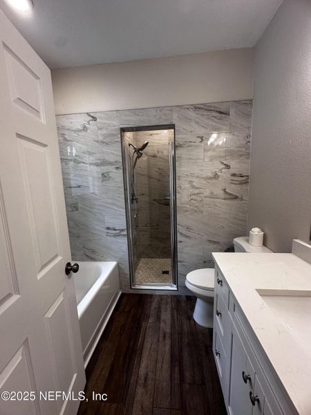 Furnished interior view inside a new home in , Jacksonville (Image 6).