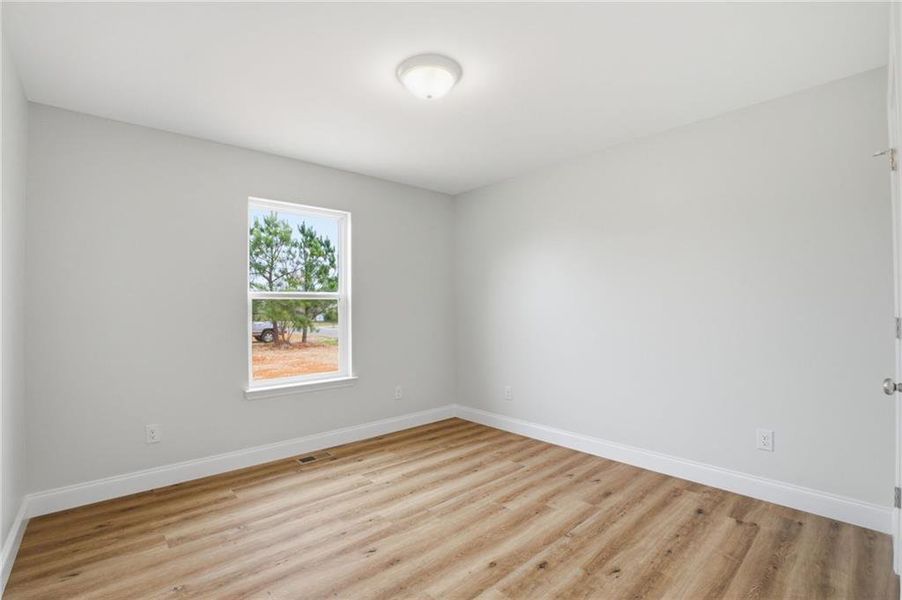 Spacious, unfurnished interior of a new home in , Eton (Image 23).